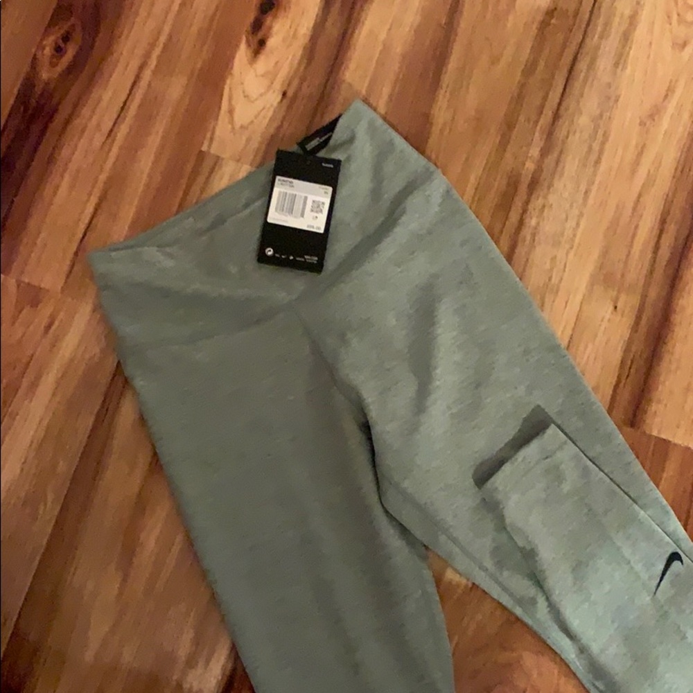 Nike leggings